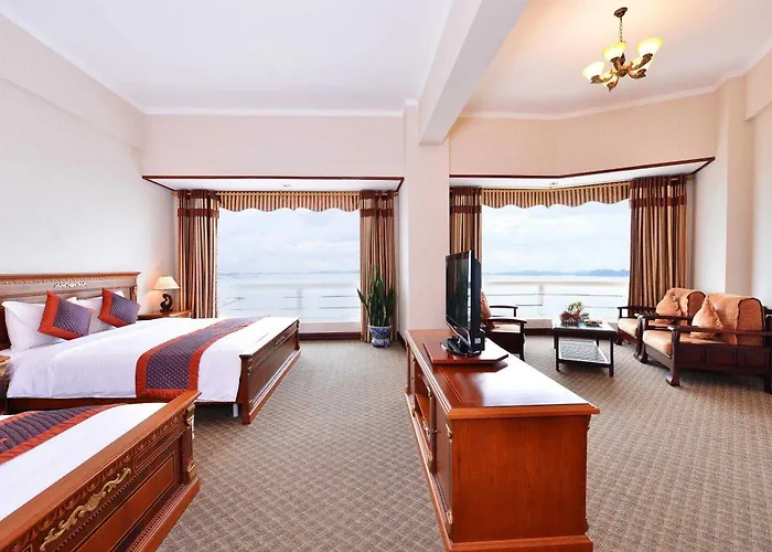 Grand Ha Long