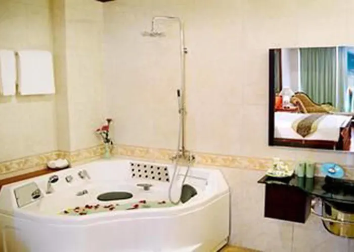 Hotel Grand Ha Long