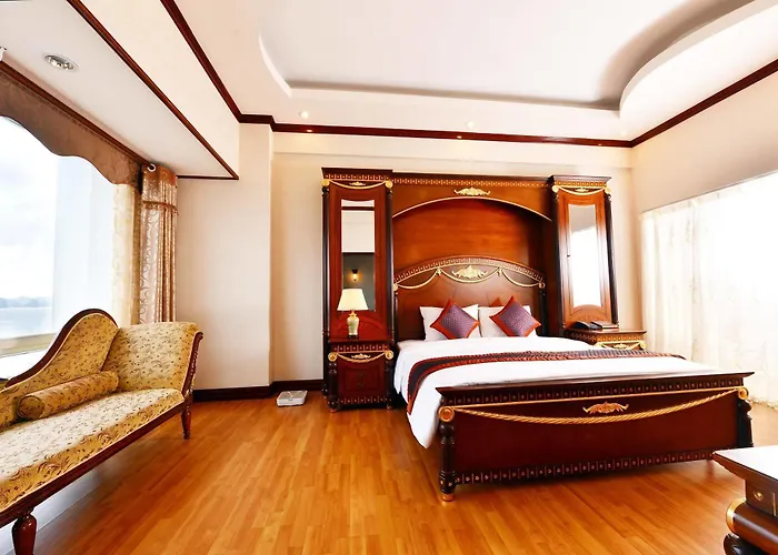 Hotel Grand 4*